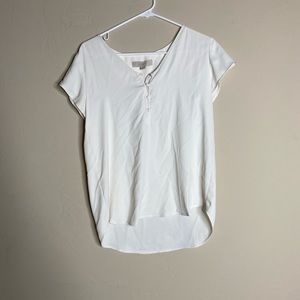White tee